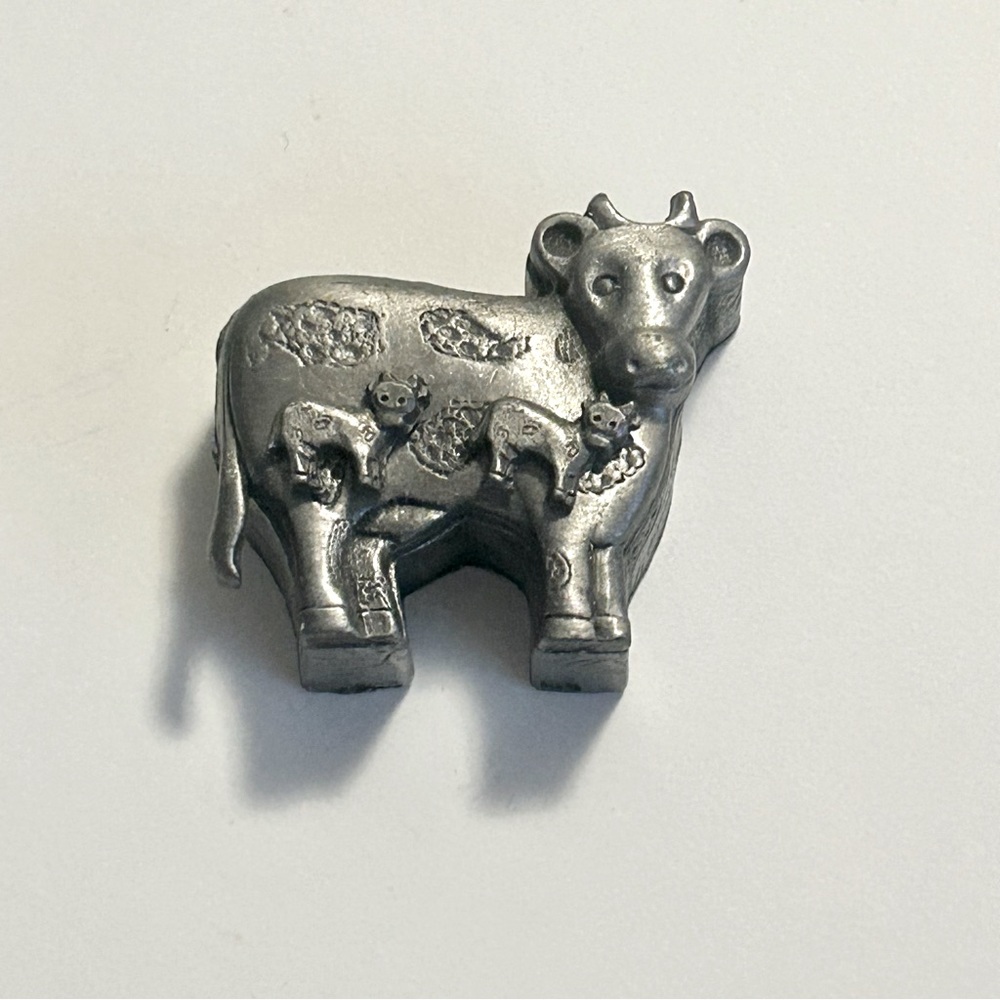 Vintage Torino Pewter Jewelry Set of Cow earrings, brooch and box